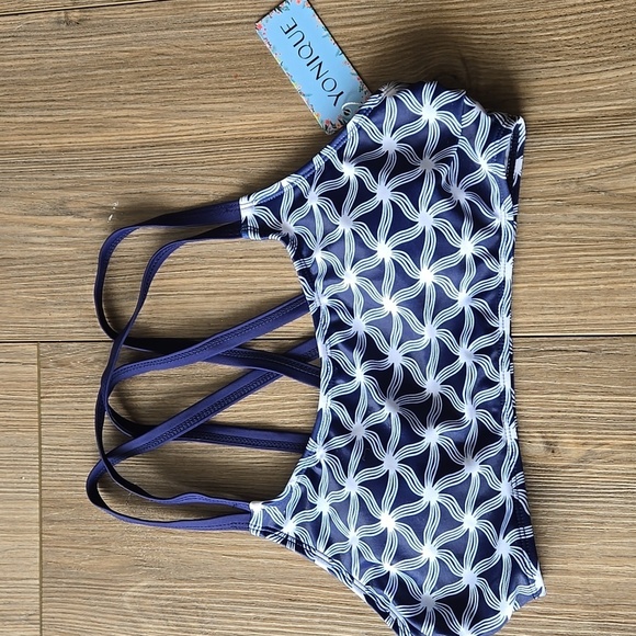 Yonique Swim Top - Picture 1 of 8